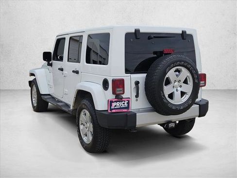 Used 2012 Jeep Wrangler Unlimited Sahara w/ Connectivity Group AWD/4WD image 7