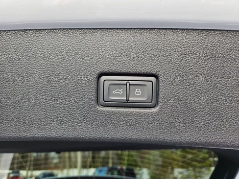 New 2026 Audi SQ8 Prestige image 24