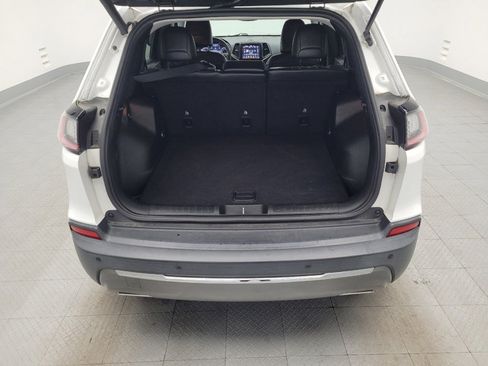 Used 2019 Jeep Cherokee Limited AWD/4WD image 29