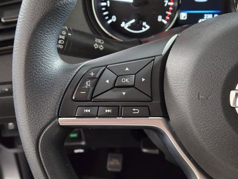 Used 2022 Nissan Rogue Sport S image 31