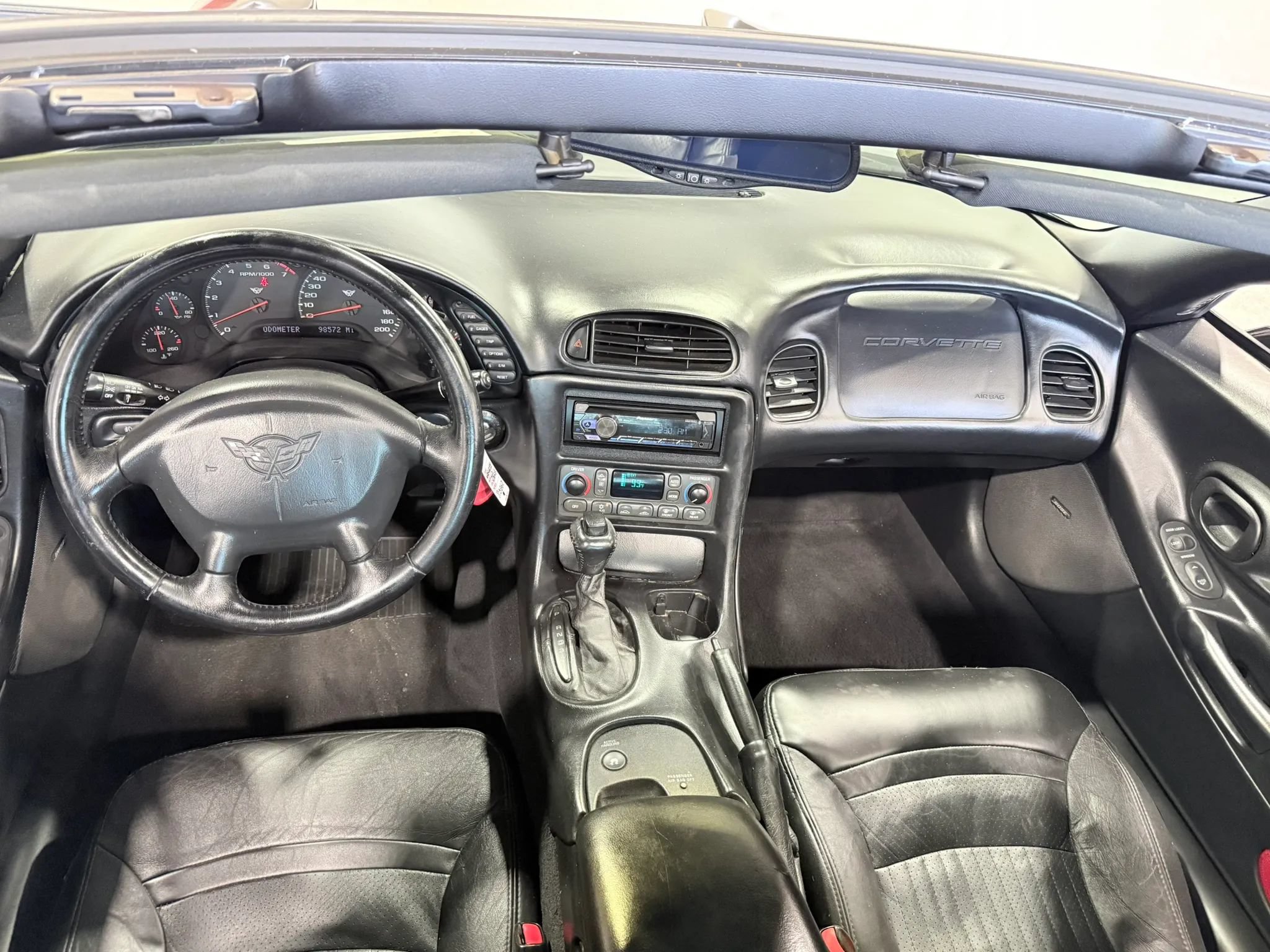 Used 2002 Chevrolet Corvette Coupe w/ Preferred Equipment Group2 RWD image 18