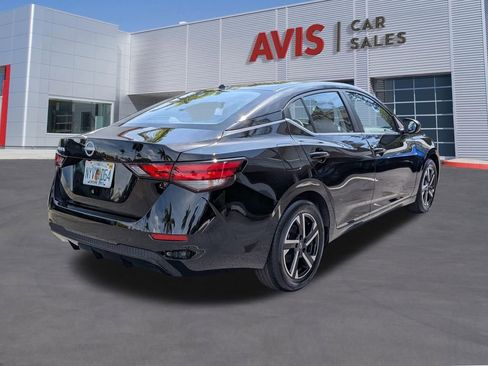 Used 2025 Nissan Sentra SV FWD image 5