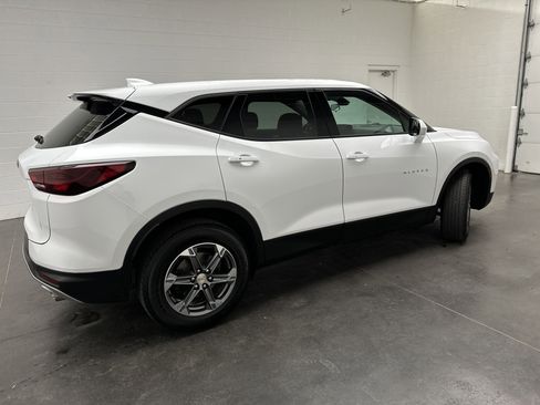 Used 2025 Chevrolet Blazer LT AWD/4WD image 8