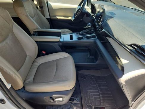 Certified 2023 Toyota Sienna Limited AWD/4WD image 19
