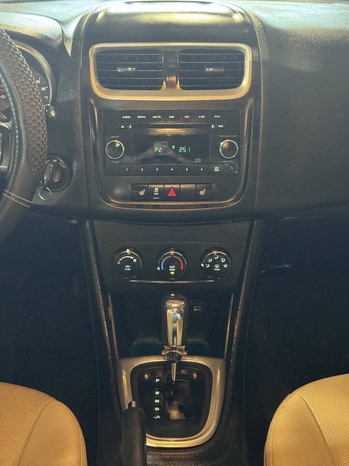 Used 2012 Dodge Avenger SE FWD image 10