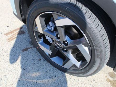 New 2026 Hyundai Venue SEL image 3