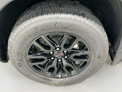 New 2026 GMC Sierra 1500 Elevation image 32