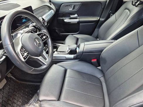 Used 2021 Mercedes-Benz GLB 250 4MATIC image 15