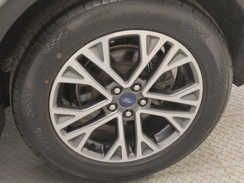 Used 2021 Ford Escape SEL w/ Technology Package image 31