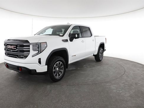 Used 2025 GMC Sierra 1500 AT4 image 5