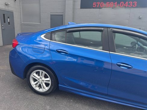 Used 2016 Chevrolet Cruze LT w/ Convenience Package FWD image 9
