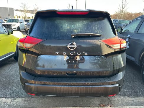 New 2026 Nissan Rogue S image 4