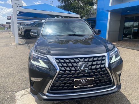 Used 2022 Lexus GX 460 Luxury w/ Sport Design Package AWD/4WD image 3