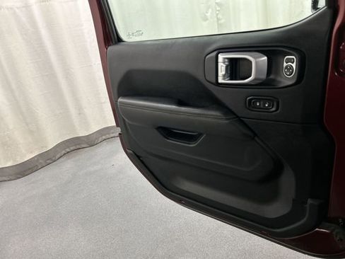 Used 2021 Jeep Wrangler Unlimited Sahara w/ Cold Weather Group AWD/4WD image 22