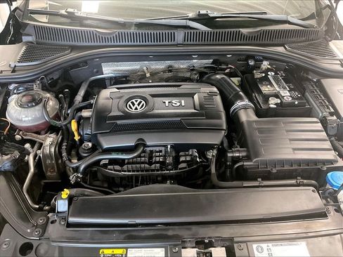 Used 2019 Volkswagen Jetta GLI FWD image 28