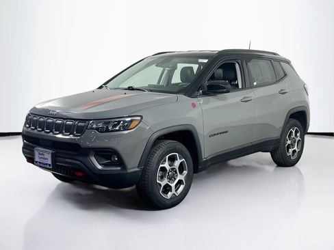 Used 2022 Jeep Compass Trailhawk AWD/4WD image 1
