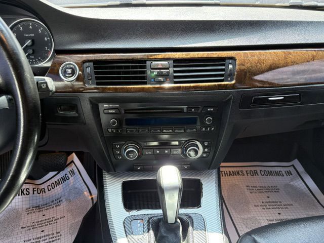 Used 2009 BMW 328i xDrive Sedan AWD/4WD image 24