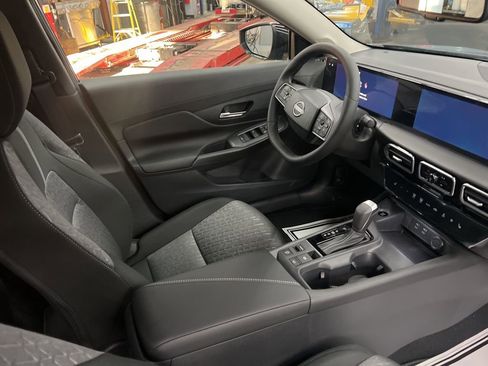 New 2026 Nissan Sentra SV w/ SV Convenience Package FWD image 43