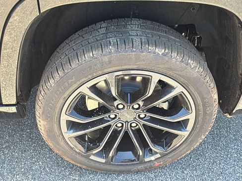 New 2026 Jeep Grand Wagoneer Summit AWD/4WD image 12