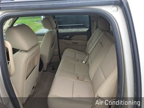 Used 2013 Chevrolet Suburban LS w/ All-Star Edition AWD/4WD image 13