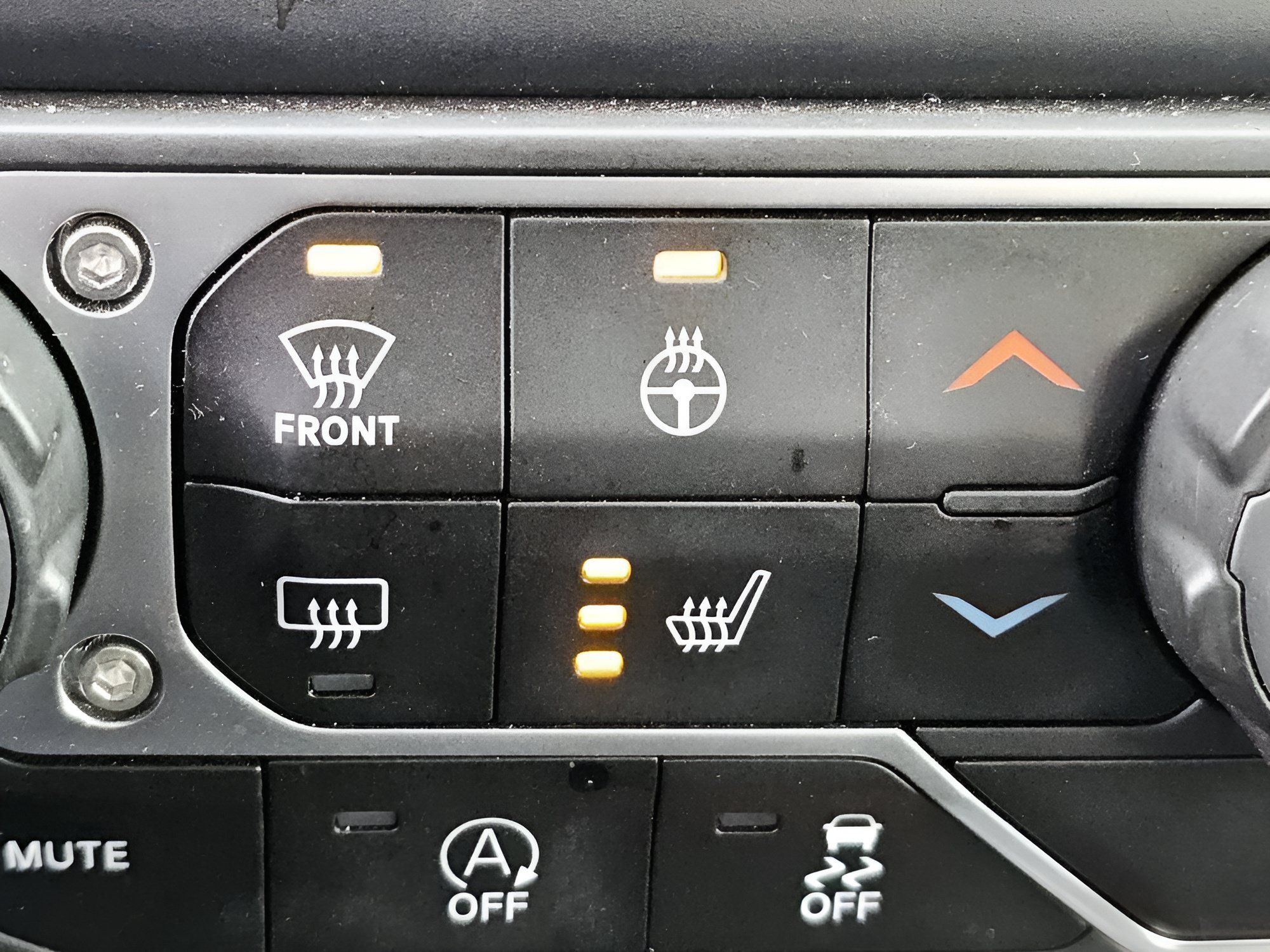 Used 2023 Jeep Gladiator Sport AWD/4WD image 11