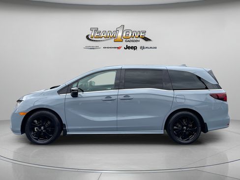 Used 2024 Honda Odyssey Sport image 5