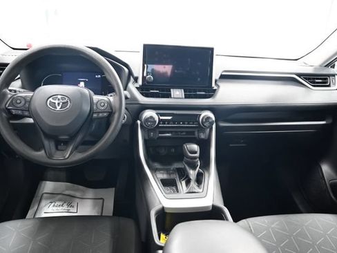 Used 2024 Toyota RAV4 XLE FWD image 13