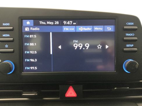 Used 2025 Hyundai Elantra Sport FWD image 25