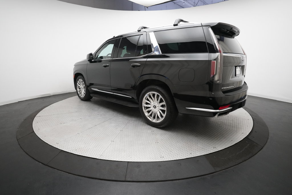 Used 2023 Cadillac Escalade Premium Luxury w/ Performance Package AWD/4WD image 31