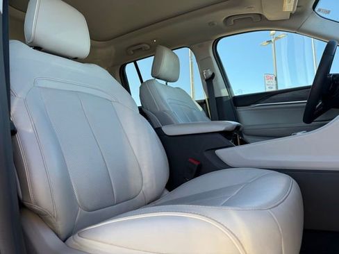 Used 2022 Jeep Grand Cherokee Overland image 12