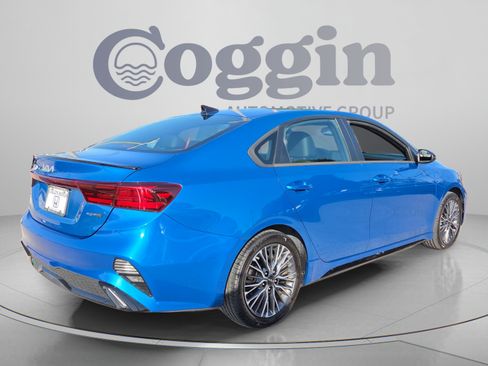 Used 2022 Kia Forte GT-Line w/ GT-Line Premium Package FWD image 5