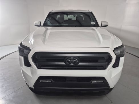 New 2026 Toyota Tacoma SR5 image 7