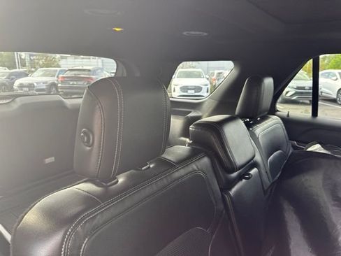 Used 2016 Ford Explorer Limited AWD/4WD image 9