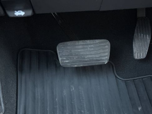 Used 2025 GMC Sierra 1500 Elevation image 44