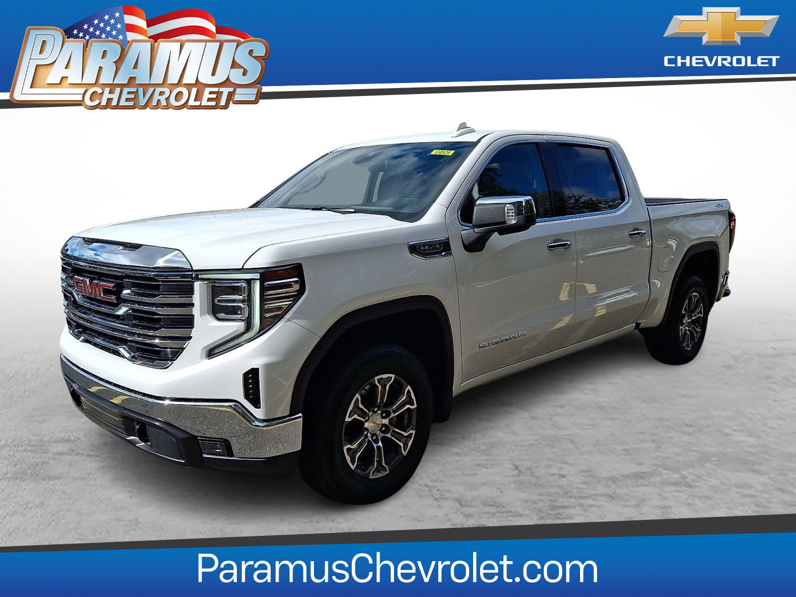 Used 2026 GMC Sierra 1500 SLT AWD/4WD image 3