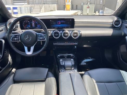 Used 2022 Mercedes-Benz A 220 image 2