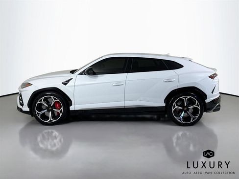 Used 2021 Lamborghini Urus image 9