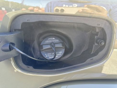 New 2025 Jeep Gladiator Sport image 39