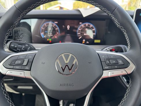 New 2025 Volkswagen Tiguan S image 26