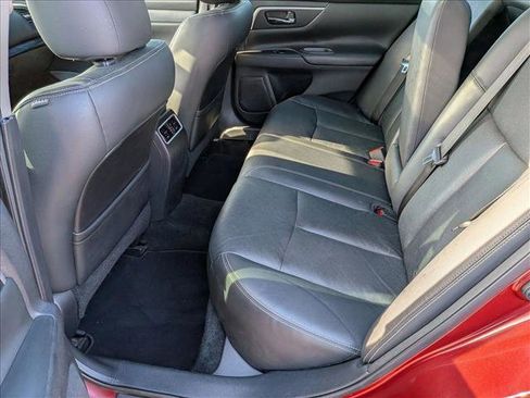 Used 2016 Nissan Altima 2.5 SL w/ 2.5 Technology w/LED Package image 18
