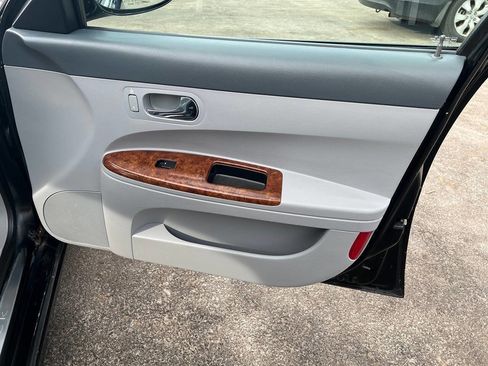 Used 2005 Buick LaCrosse CXL w/ Gold Convenience Package image 12