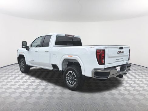 New 2026 GMC Sierra 2500 SLE w/ Preferred Package AWD/4WD image 3