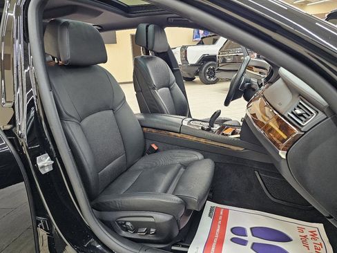 Used 2014 BMW 750Li image 20