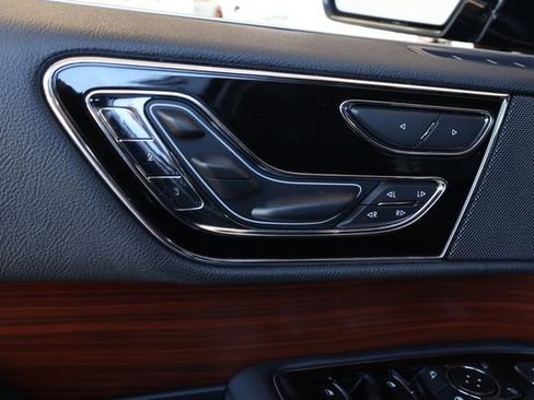 Used 2023 Lincoln Navigator Reserve RWD image 10