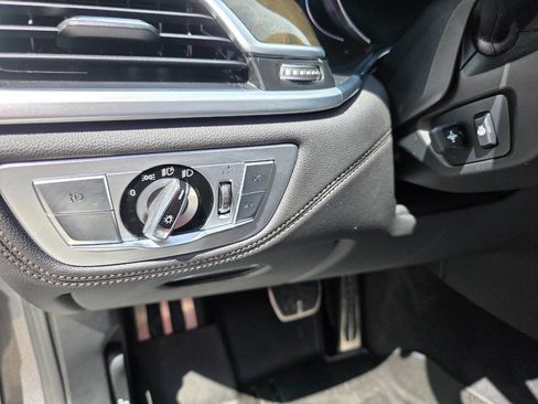 Used 2019 BMW 750i xDrive w/ Executive Package image 17