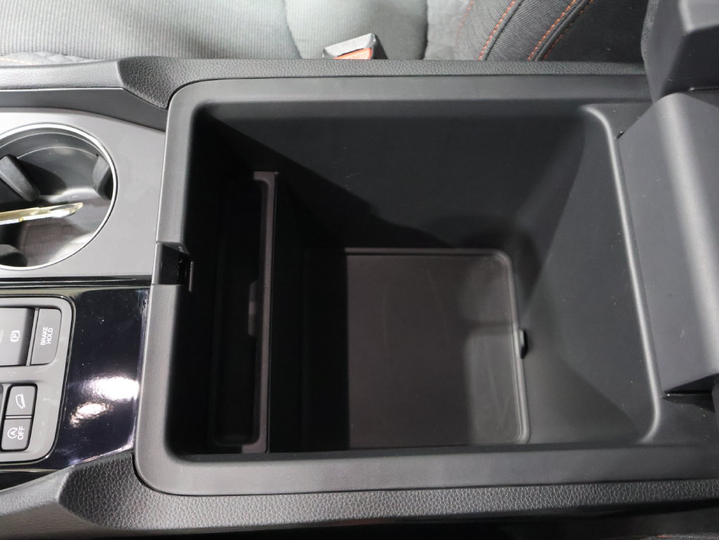 Used 2025 Honda Pilot Sport image 31
