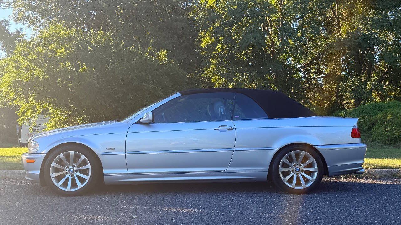 Used 2002 BMW 330Ci Convertible RWD image 2