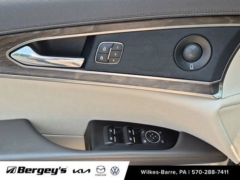 Used 2020 Lincoln Nautilus Reserve AWD/4WD image 14