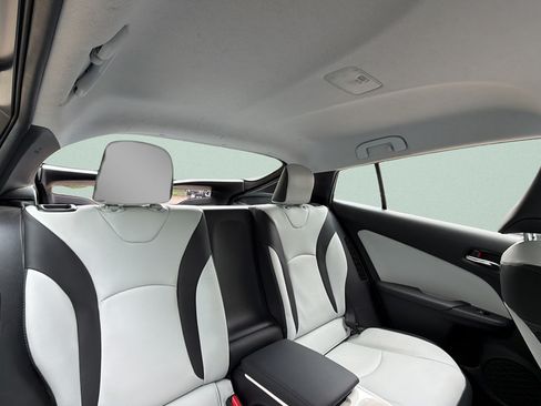 Used 2018 Toyota Prius Prime Advanced FWD image 26
