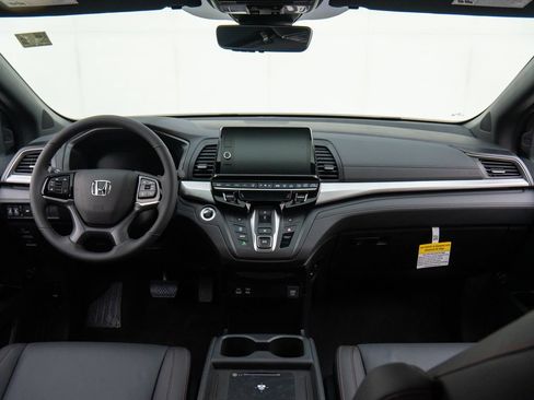 Used 2026 Honda Odyssey Sport-L image 11
